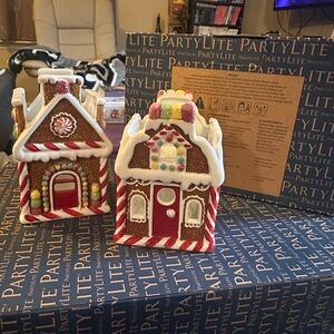 *RETIRED*  2016 PartyLite Iced Gingerbread Ceramic House Votive Holder Set